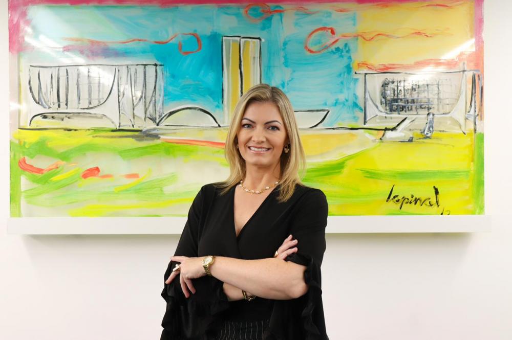 “Há meses os produtores aguardam por estes recursos, com seus contratos parados nas agências , mas como sabemos o agro não para, portanto as linhas de crédito também não podem parar”, pontuou a deputada Aline.