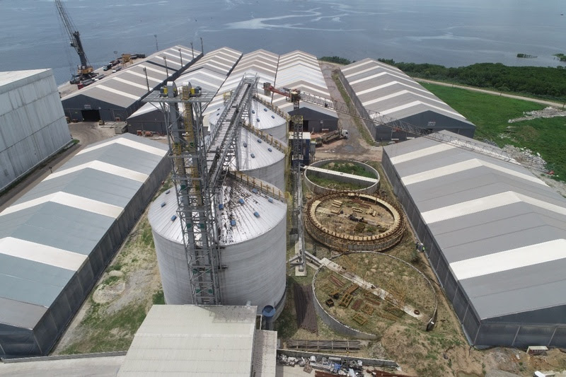 Para ampliar o recebimento de cargas, obras de expansão estão em andamento e, após todas as fases concluídas, a estimativa de capacidade estática sobe para 430 mil toneladas.