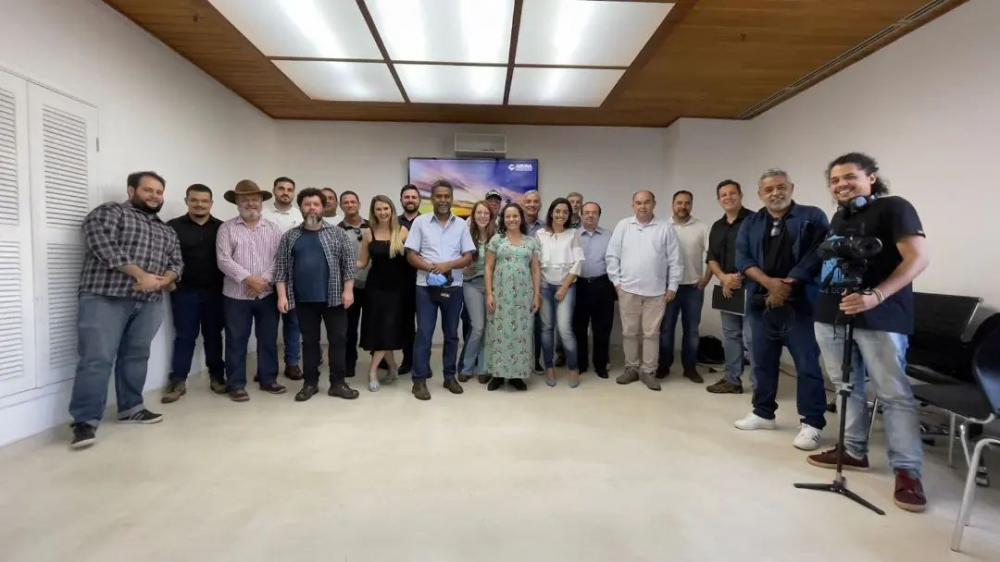 Na primeira reportagem especial sobre o Road Show vamos apresentar entrevistas com o presidente da Associação Brasileira de Marketing Rural e Agronegócio, Ricardo Nicodemos, e com o diretor da entidade, Nicholas Vital.