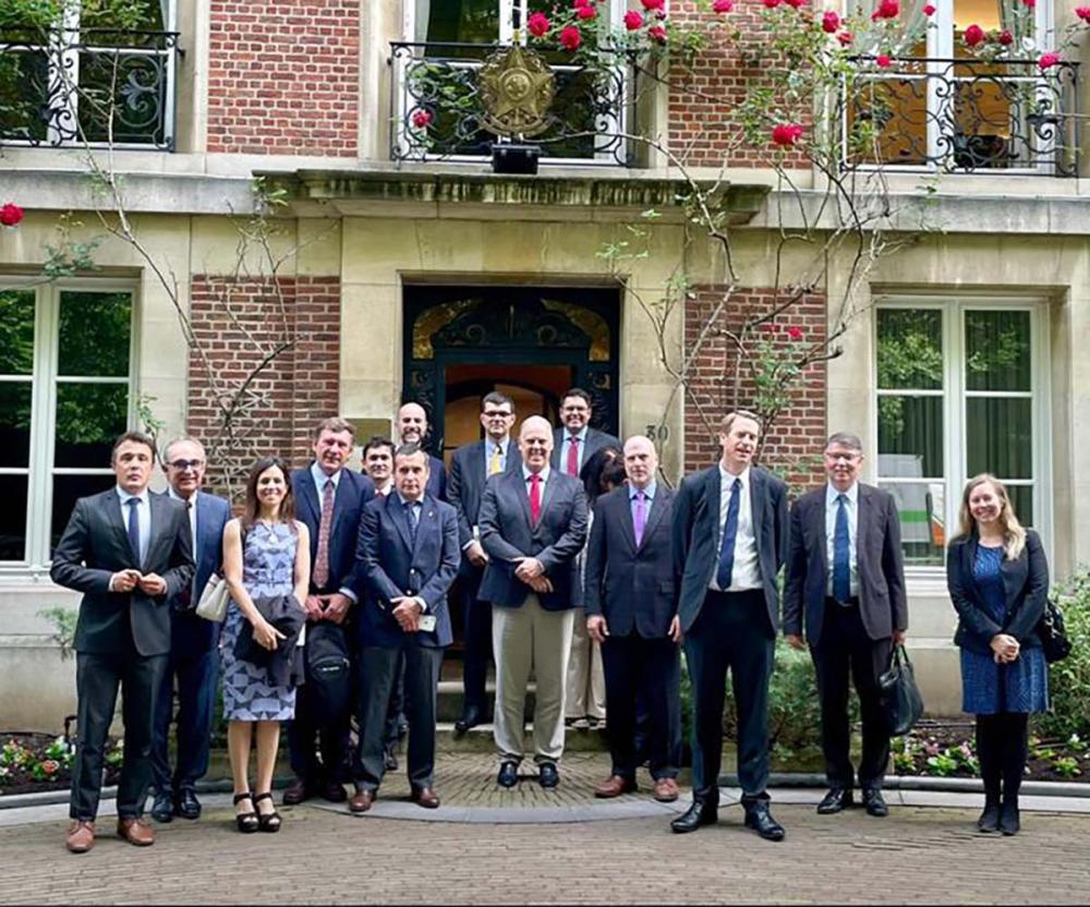Reunião com adidos agrícolas do Brasil, Argentina e os Estados Unidos na sede da Missão Brasileira na União Europeia.
