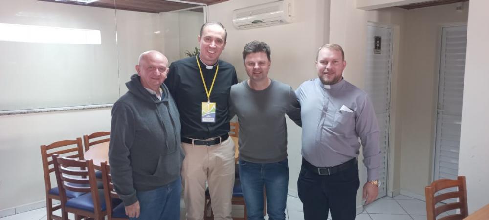 Os padres coordenadores: Roberval, Edvanderson, Antonio e Raimundo