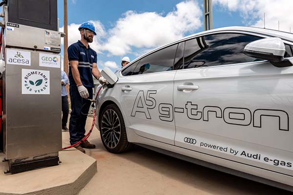 A autonomia do gás em relação ao diesel é de um para um (a diferença de 3% para menos em relação ao gás é tão pequena que não chega a ser contabilizada). Já em relação à viabilidade econômica, ele explicou que vai variar muito em função do projeto, mas, c