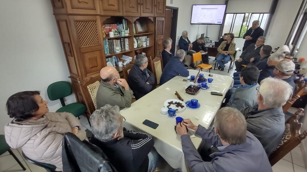 O Café do Produtor do Sindicato Rural de Castro contou com a presença do prefeito de Castro, Álvaro Telles.