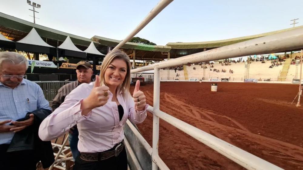 A 50ª edição da Exposição Agropecuária de Paranavaí (ExpoParanavaí), no noroeste do Paraná, teve início na sexta-feira (27) e se encerrou em 5 de junho, foram 10 dias de muitos shows, rodeios, provas de tambor e laço e exposição das melhores tecnologias p