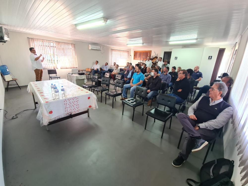 O evento foi para fortalecer toda a cadeia produtiva do setor de silvicultura. 