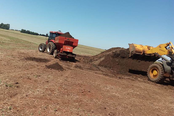 O lodo é entregue gratuitamente para agricultores cadastrados, em áreas aptas e em culturas permitidas. A maioria das áreas era de produção de soja e citros. É proibido o uso em hortaliças, pastagens e tubérculos.