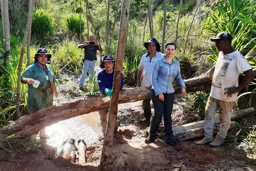 O projeto Água Limpa, como é conhecido, está sendo desenvolvido em Paranavaí desde o início deste ano e já recuperou três importantes nascentes na região das microbacias dos ribeirões Araras e Floresta, utilizados pela Sanepar para o abastecimento da cida
