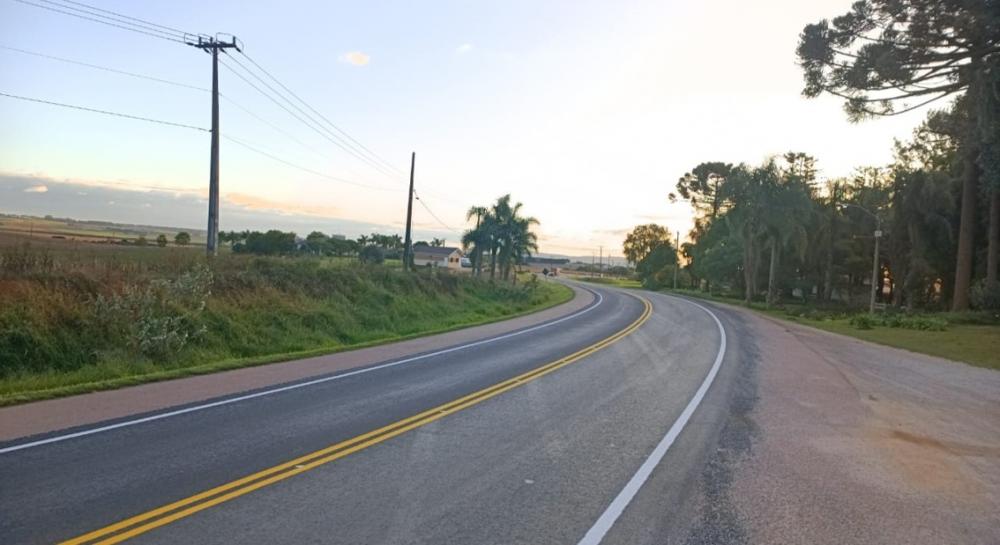 A rodovia também tem a previsão de instalação de reforço na sinalização vertical em pontos críticos a partir da segunda quinzena deste mês. A