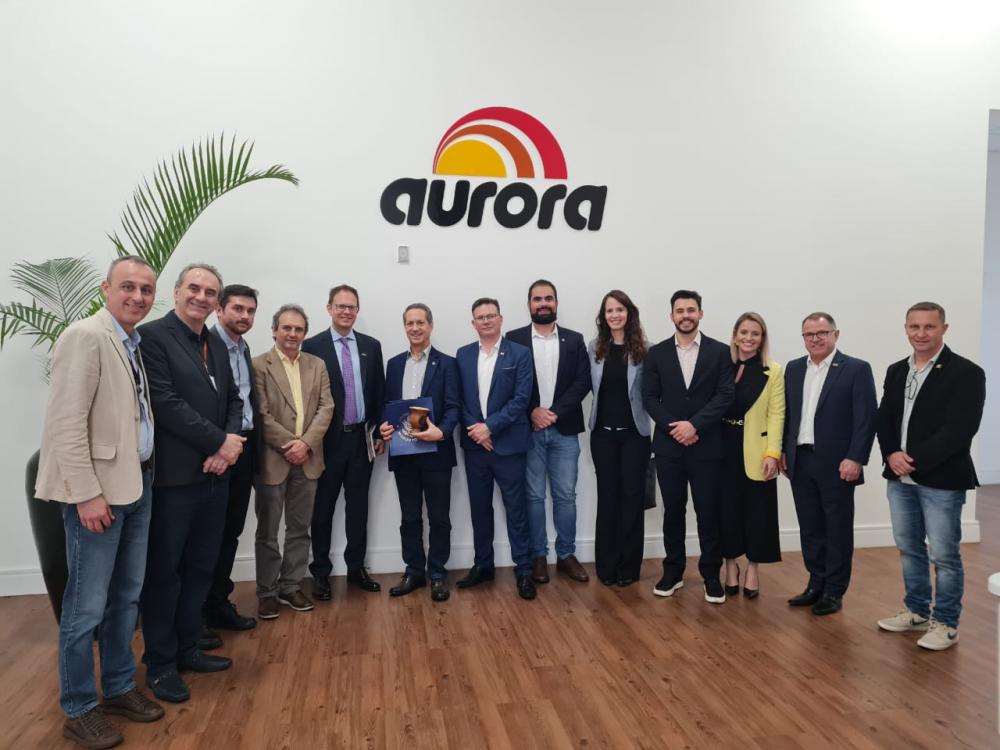 Comitiva esteve também na Aurora Coop (Foto: divulgação Aurora Coop).