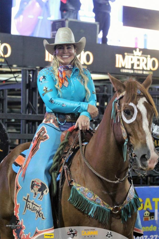 Conheça o sucesso das madrinheiras nos rodeios no Brasil.