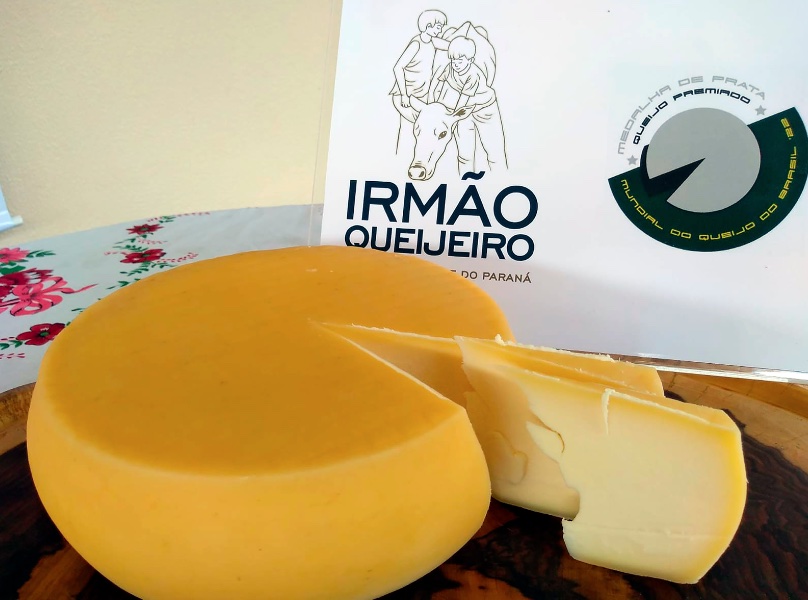 Família Gossler foi premiada com a medalha de prata no 2º Mundial do Queijo e Produtos Lácteos do Brasil, que aconteceu este ano, em São Paulo. Foto: Divulgação