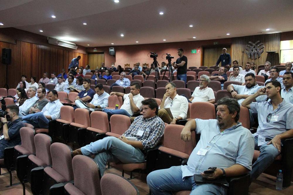 Um dos pontos abordados, foi o quanto a gestão de pessoas pode impactar na produção dentro da propriedade rural. 