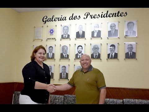Luciane é a primeira mulher a presidir a Associação dos Engenheiros Agrônomos dos Campos Gerais.